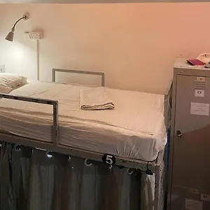 checkers-backpackers.singapore-best-hotels.net/