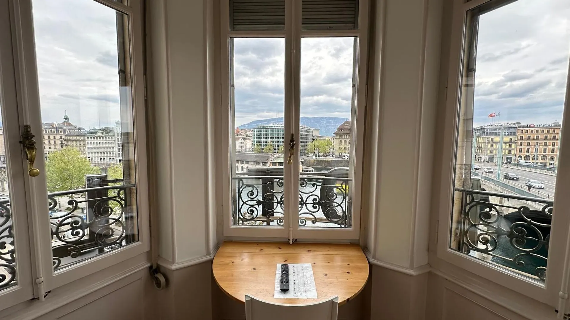 Hotel Des Tourelles Geneva 2*,