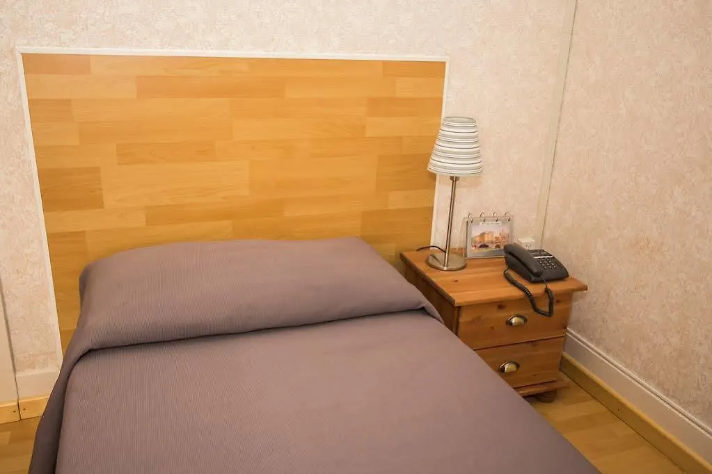 **  Hotel Des Tourelles Geneva Switzerland
